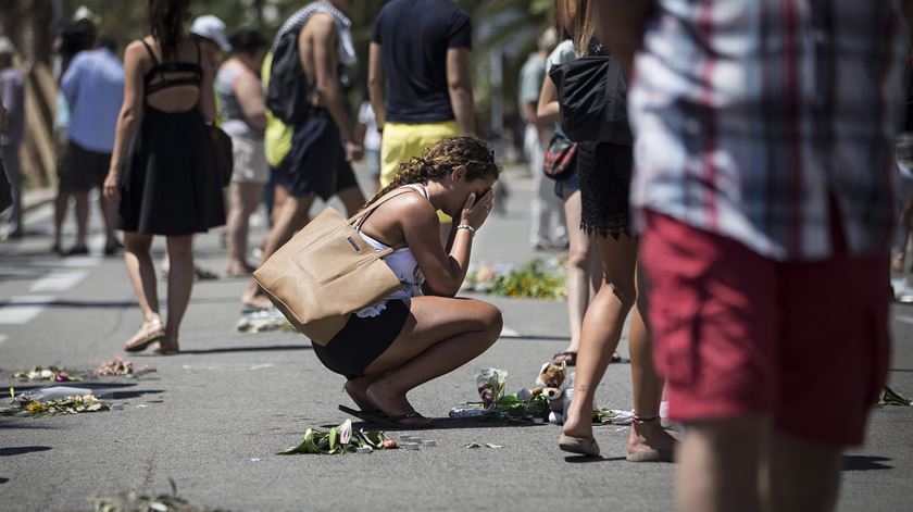 Três dias depois do atentado em Nice , frança . Foto: Ian Langsdones/EPA