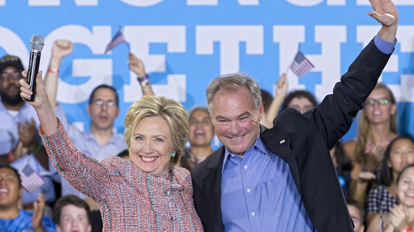 Hillary Clinton e Tim Kaine .Foto: Michael Reynolds/EPA