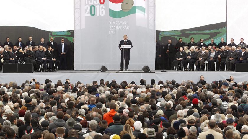 Orbán é o segundo líder há mais tempo no poder na Europa, depois da chanceler alemã, Angela Merkel. Foto: Szilard Koszticsak/EPA