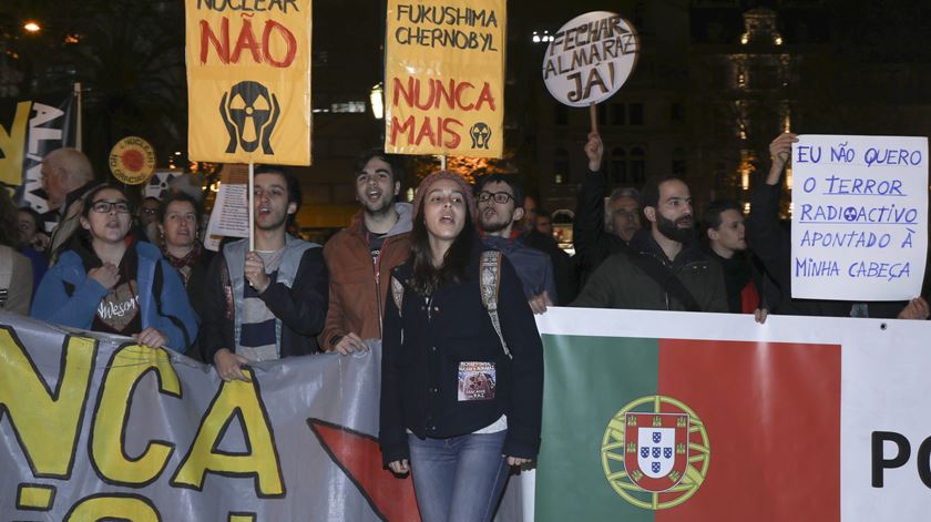 Manifestacao em Lisboa contra central nuclear de Almaraz .Foto: António Cotrim/Lusa