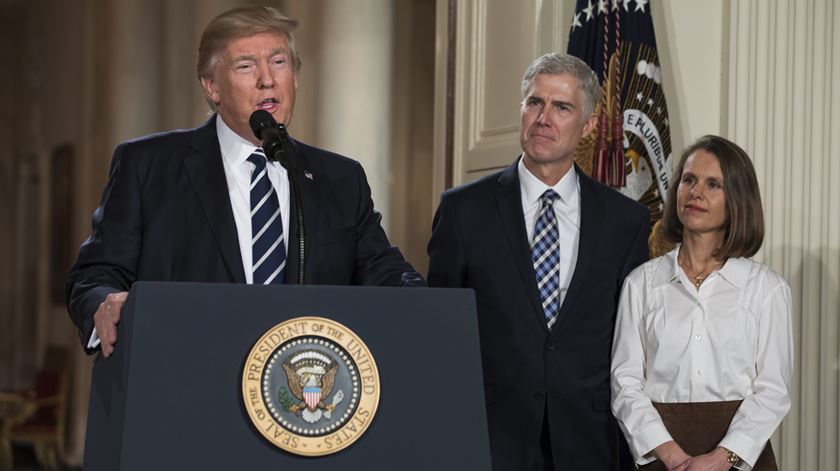 Trump anunciou Neil Gorsuch para o Supremo e apelou ao consenso. Foto: Jim lo Scalzo/EPA