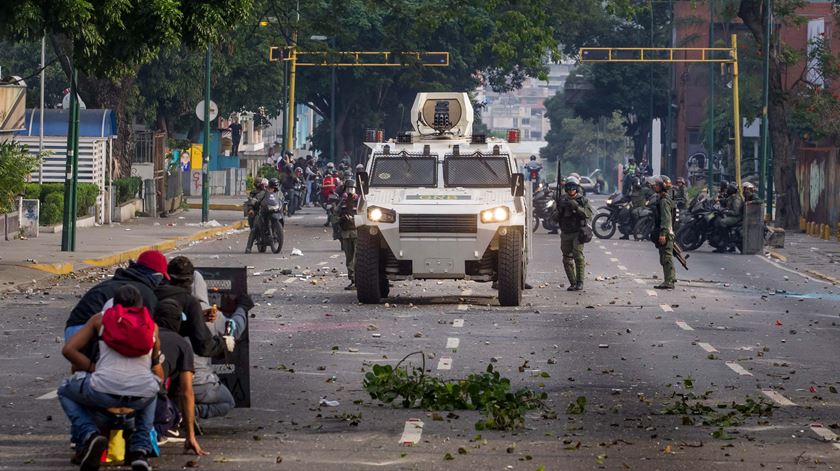 Dois estudantes e um polícia morreram. Foto: Miguel Gutierrez/ EPA