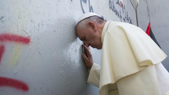 “Por favor, parem! Peço-vos com todo o meu coração”. Papa pede o fim da violência