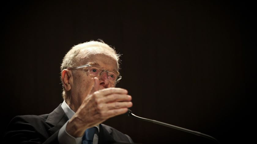 ​Sampaio pessimista com crise de refugiados e com esperança em Marcelo e Guterres