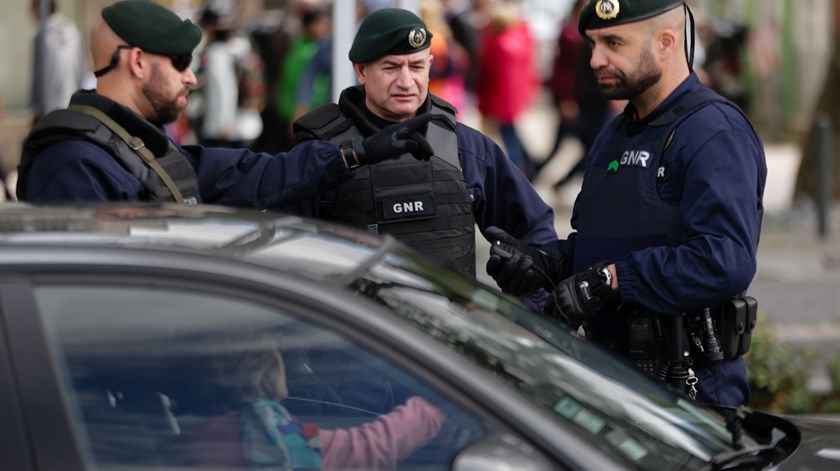 As autoridades alertam para a necessidade de prudência ao volante face aos mau tempo. Foto: André Kosters/Lusa