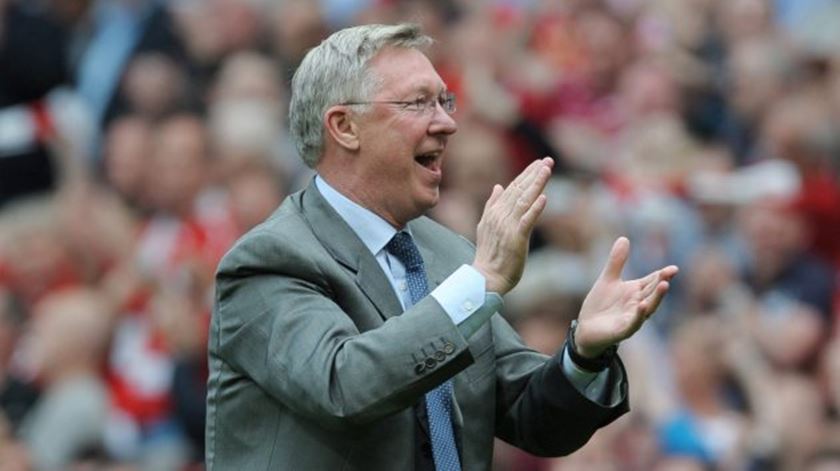 Alex Ferguson sente-se mal antes de jogo em Old Trafford