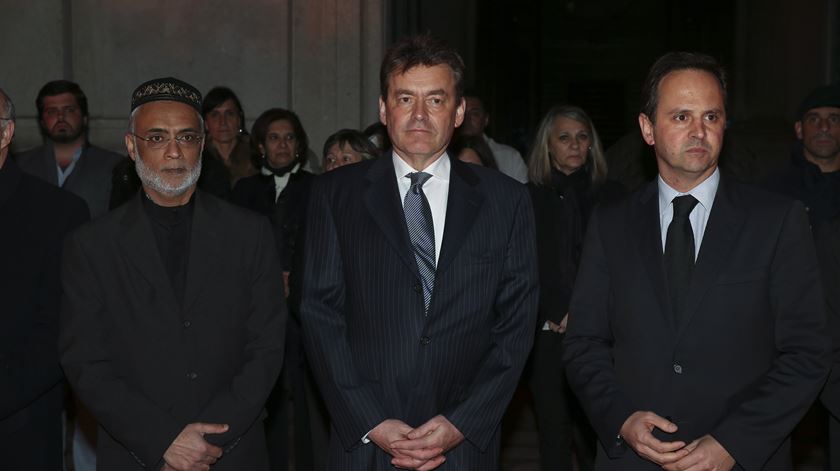 "Estamos juntos contra o terrorismo", afirma Imã David Munir (à esquerda). Foto Antonio Cotrim/Lusa