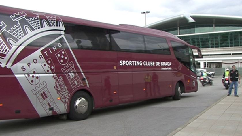 Autocarro do Sporting de Braga (arquivo) Autocarro do Sporting de Braga (arquivo)