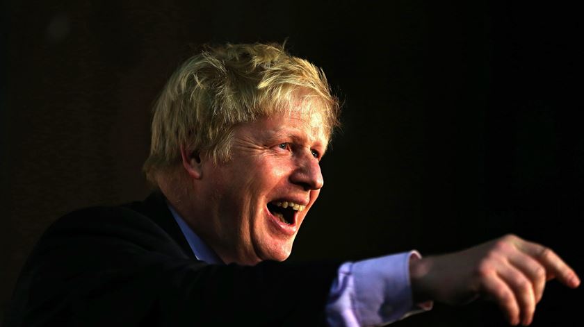 "Partygate". Boris Johnson recusa demissão e promete correções após inquérito