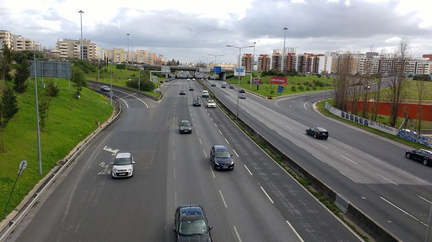 trânsito, carros, estrada. Foto: RR