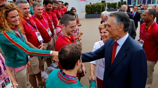Cavaco Silva incentiva portugueses a praticar "desporto caseiro"