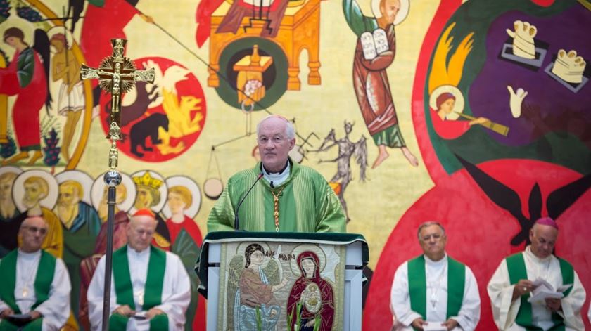 O cardeal Peter Erdo na missa dos bispos reunidos na Terra Santa. Foto: CCEE