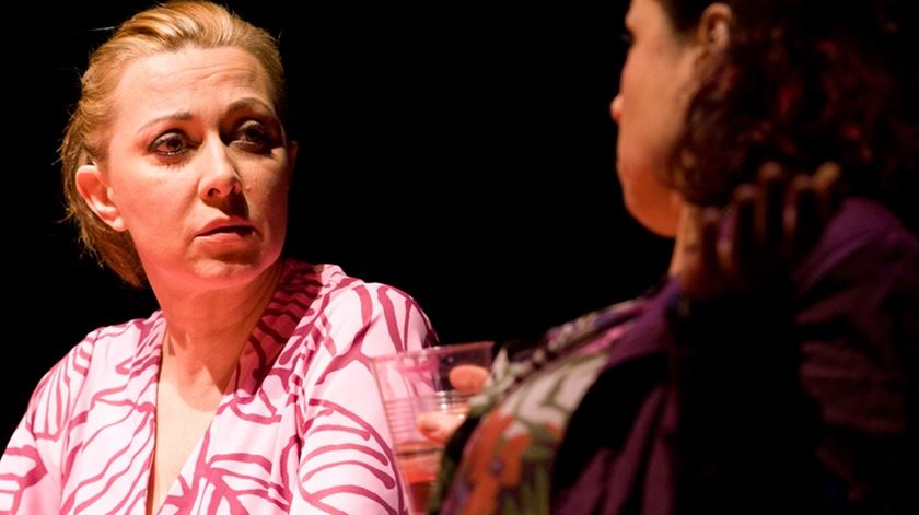 "Profunda tristeza". ​Ruy de Carvalho reage à morte de Maria João Abreu