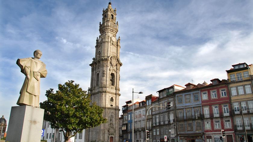 Há um antes e um depois do restauro da Torre dos Clérigos. Foto: DR