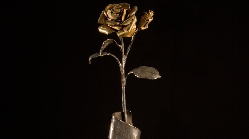 Rosa de Ouro oferecida ao Santuário de Fátima por Paulo VI. Foto: Santuário de Fátima