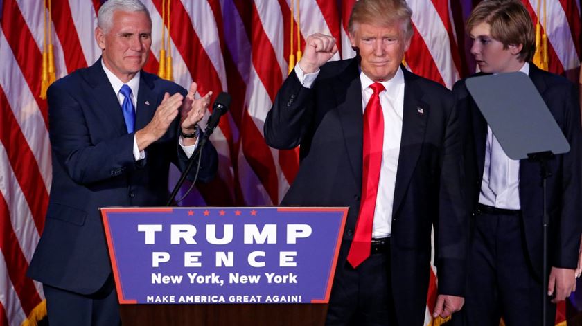 donald trump mike pence vitoria na noite eleitoral Shawn Thew EPA