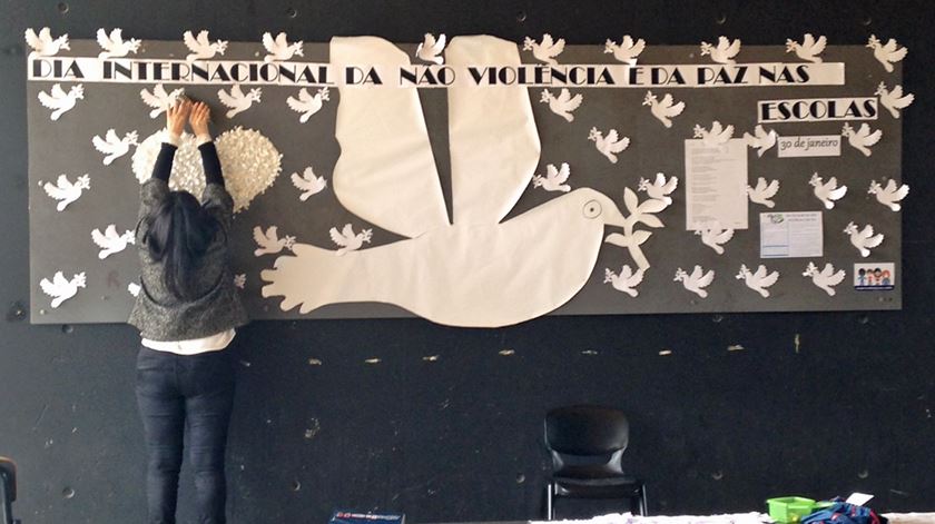 Daniel Cotrim, APAV, entrevistado no Carla Richa - Manhã da RR, dia da não violência nas escolas (30/01/2017)