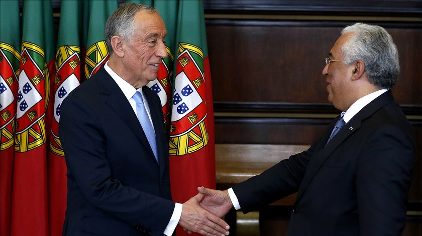 António Costa elogiou a primeira mensagem do novo Presidente. "Um discurso onde todos nos podemos reconhecer e um sinal importante da função essencial do Presidente da República, de unir os portugueses", disse o primeiro ministro. Foto: Tiago Petinga/Lusa