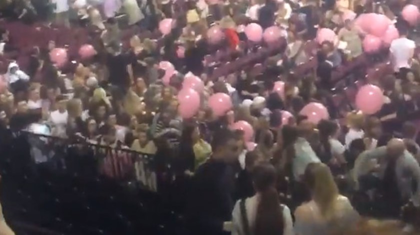 "Explosão" faz vários mortos e feridos durante concerto em Manchester