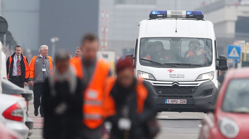 Explosões em Bruxelas lançam o caos. Foto: Laurent Dubrule/EPA