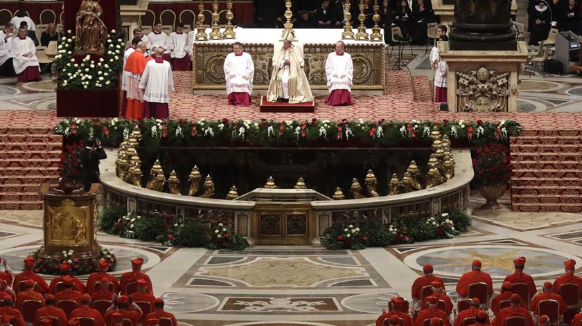 Um consistório, onde se criam novos cardeais para a Igreja Católica. Foto: Gregorio Borgia/EPA