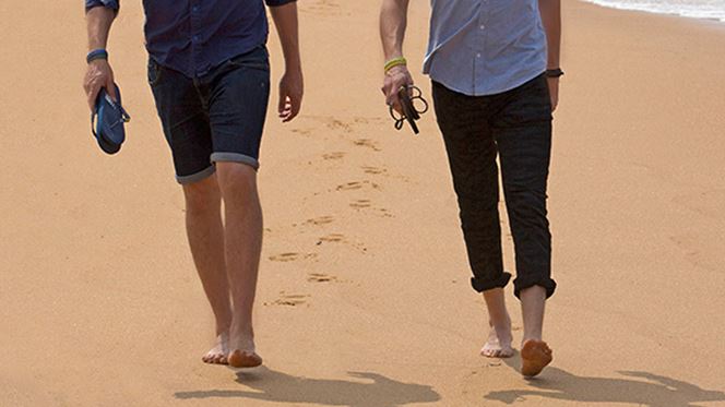 Os irmãos que ficaram órfãos no tsunami e agora ajudam outros