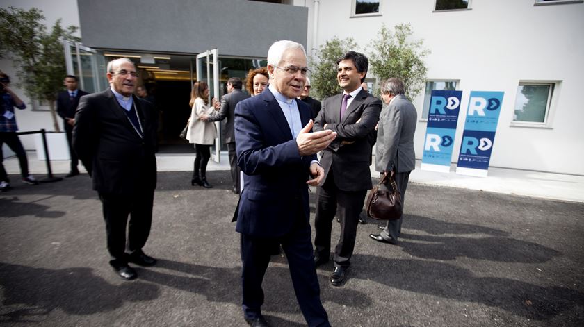 João Aguiar Campos, presidente do Conselho de Gerência do Grupo Renascença Multimédia, à espera dos convidados para a inauguração dos novos estúdios, na Quinta do Bom Pastor