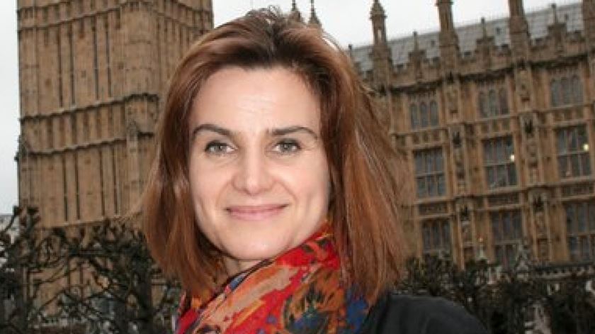 Jo Cox foi atingida durante uma acção de campanha para o referendo em Birstall, West Yorkshire. Foto: DR