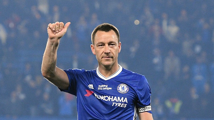 John Terry sonha treinar o Chelsea, mas não sabe "se alguma vez acontecerá"