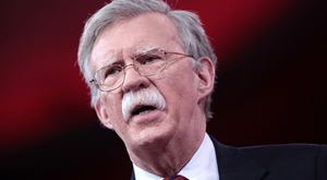 Críticos de Trump na mira da justiça. John Bolton acusado de manipulação de documentos classificados Críticos de Trump na mira da justiça. John Bolton acusado de manipulação de documentos classificados