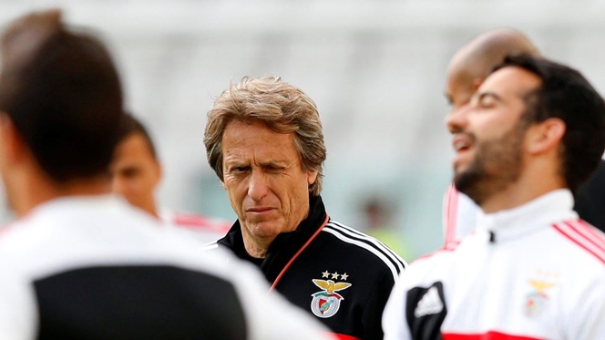 "Não vou dizer que fico para depois ir embora amanhã"