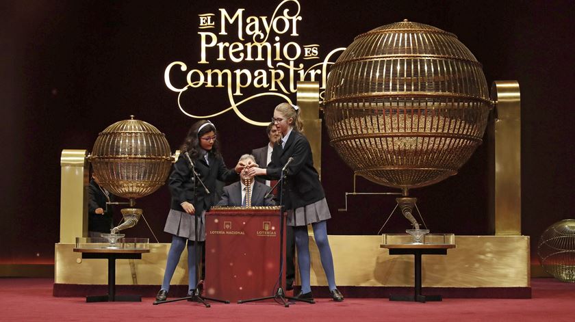 Sorteio do "El Gordo" no ano de 2016. Foto: Ballesteros/EPA