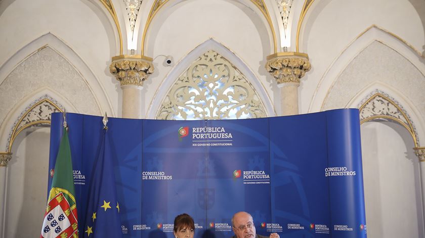 A ministra  da Presidência e da Modernização Administrativa falou aos jornalistas depois de um Conselho Ministros dedicado às florestas. Foto: Mário Cruz Lusa