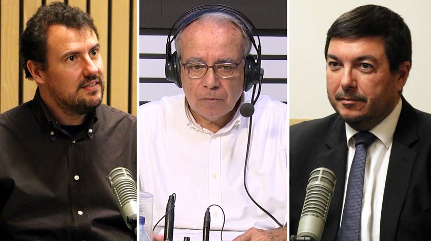 Luís Aguiar-Conraria, Carvalho da Silva e Álvaro Santos Almeida no Conversas Cruzadas