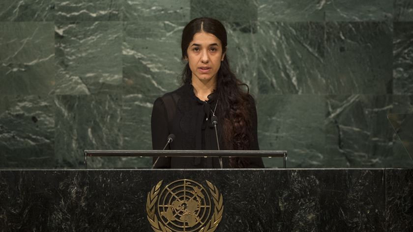 Jovem escravizada pelo Estado Islâmico confronta líderes mundiais