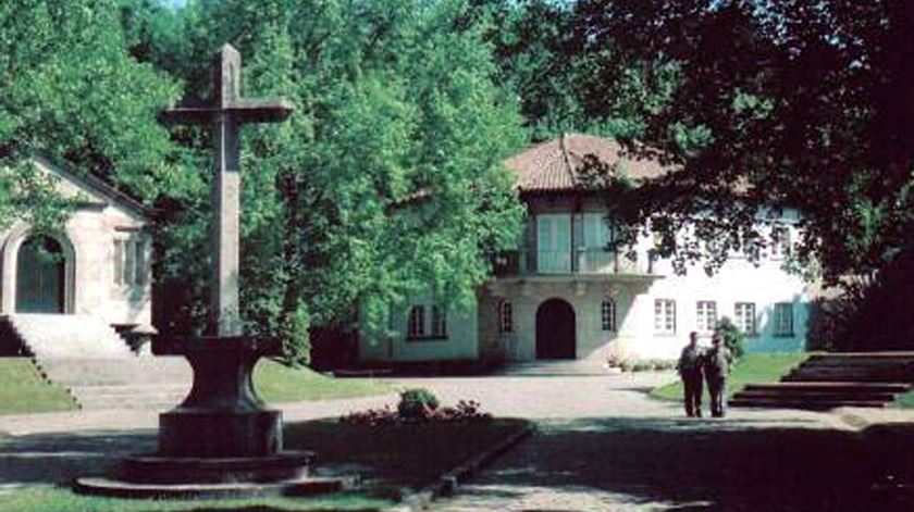 obra-do-calvario-beire-paredes--foto-DR