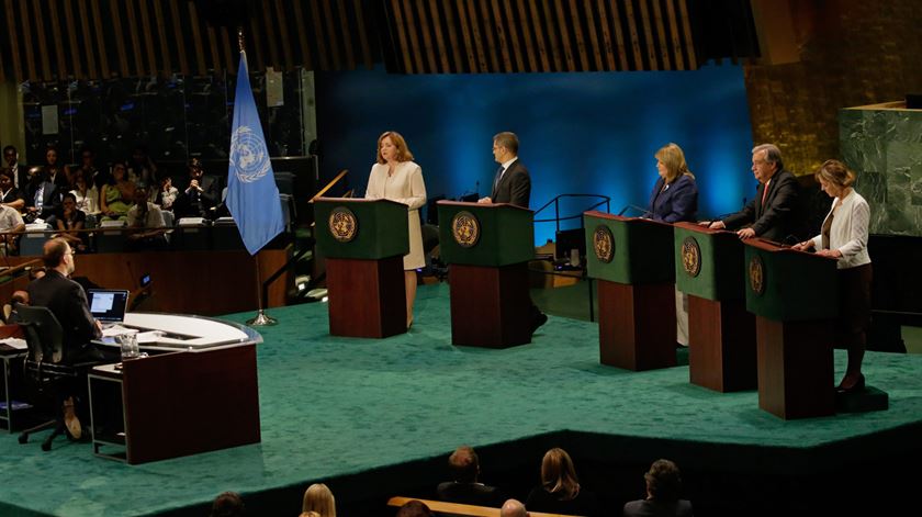 Guterres e restantes candidatos a secretário-geral da ONU. Foto: Peter Foley/EPA