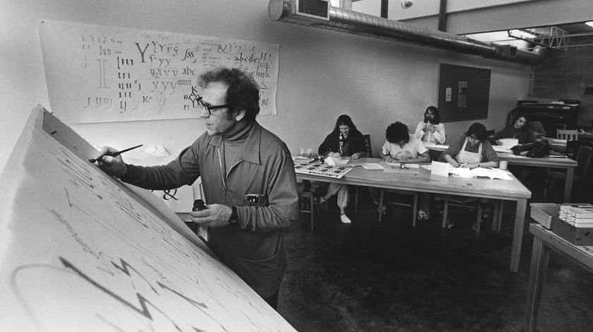 Padre Robert Palladino, calígrafo e inspirador de Steve Jobs. Foto: DR