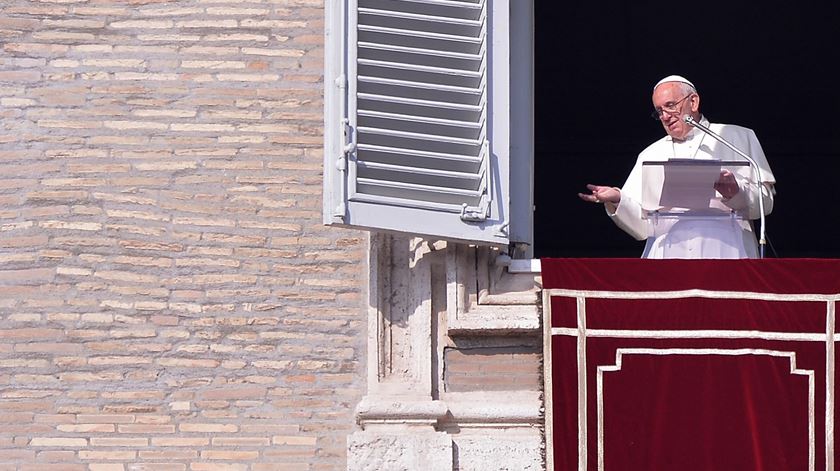 Francisco pede orações para a sua visita a África