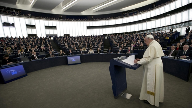 Papa faz diagnóstico: Uma "Europa avó" presa no "tecnicismo burocrático"