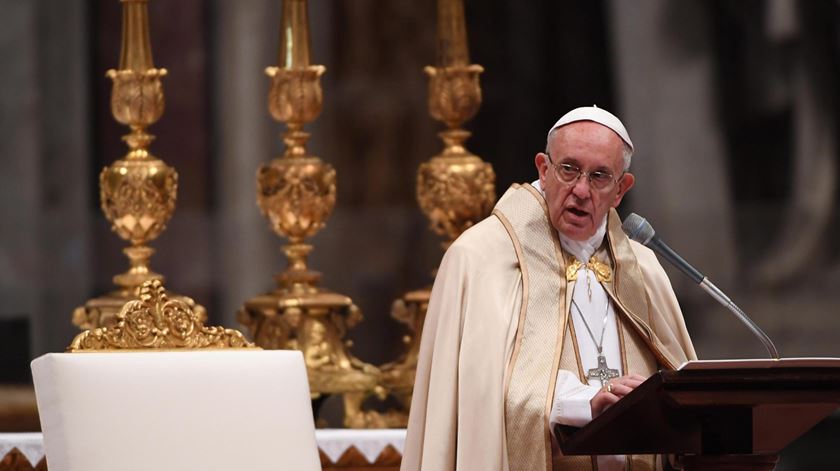 Papa e a "epidemia da inimizade": do sintoma da indiferença ao vírus da violência