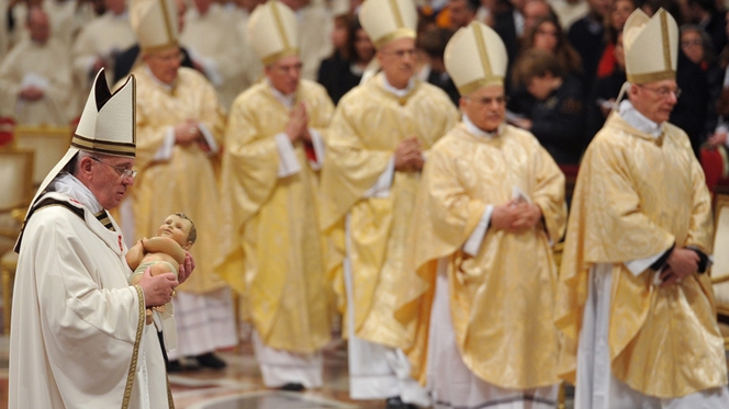 Papa dedica mensagem de Natal a vítimas das guerras e do tráfico