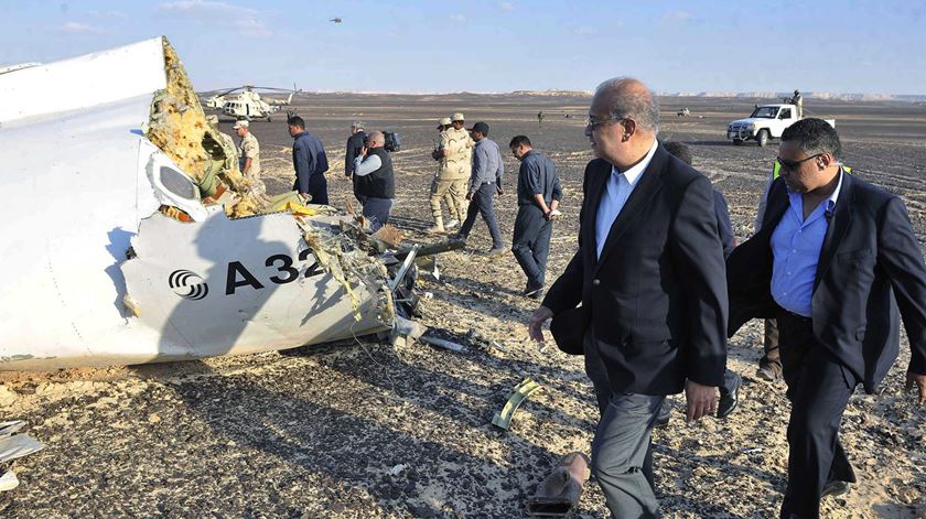 PM egipcio visita local onde caiu aviao russo Foto EPA STR