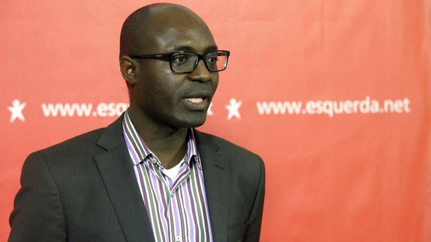 Rafael Marques falou em Lisboa da greve de fome de Luaty Beirão. Foto: Miguel A. Lopes/Lusa