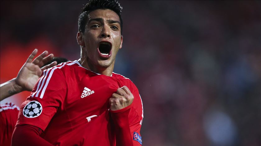 Luís Filipe Vieira acredita que Raúl Jiménez vai dar muitos milões ao Benfica. Foto: Mário Cruz/Lusa