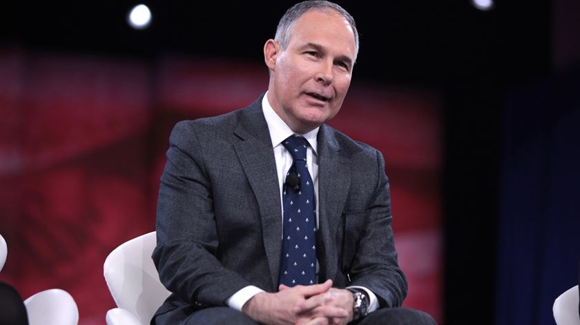 Scott Pruitt num debate enquanto procurador-geral do Oklahoma. Foto: DR