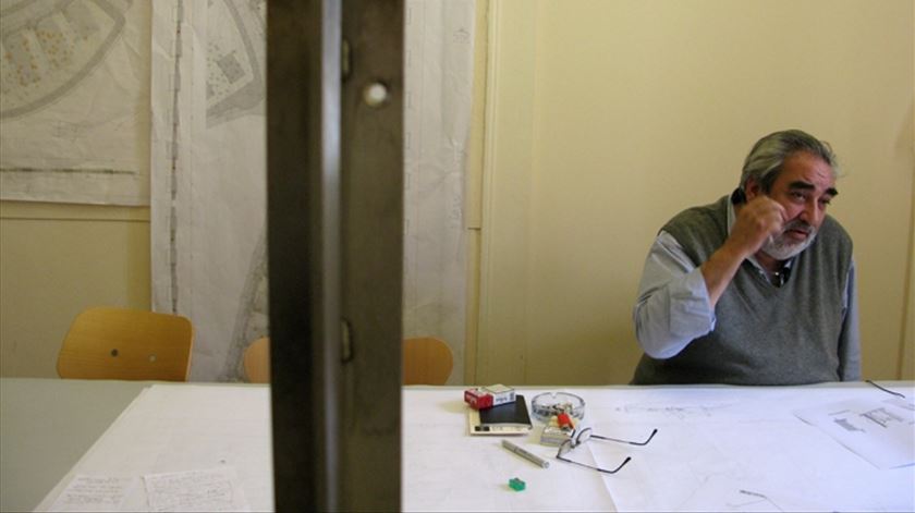 Souto de Moura: O Pritzker que só quer acabar as suas obras