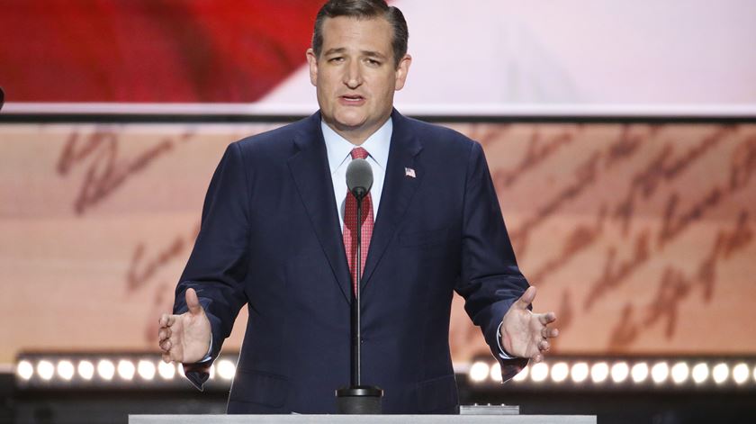 Cruz abandonou o palco debaixo da maior vaia da convenção. Foto: Shawn Thew/EPA