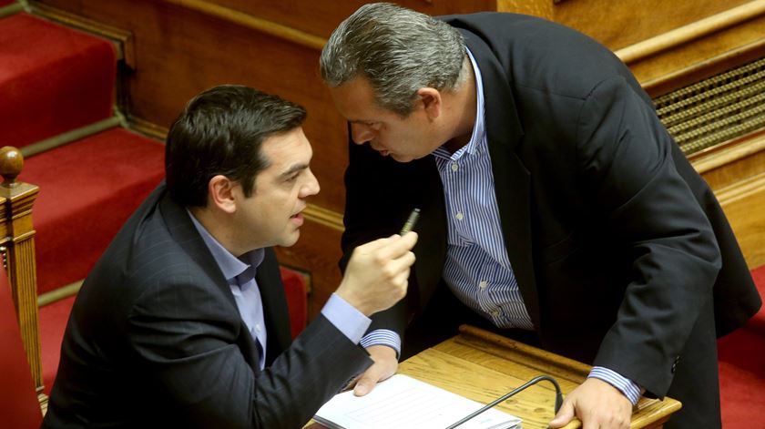 Alexis Tsipras conseguiu a aprovação de novas medidas que representam mais austeridade. Foto: EPA