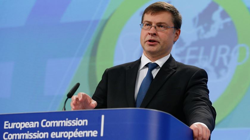 Dombrovskis deixou clara a posição da Comissão. Foto: Laurent Dubrule/EPA